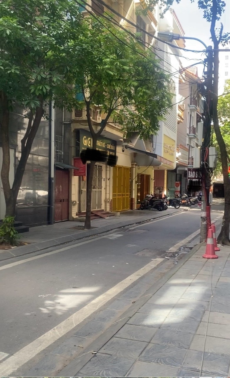 Bán nhà Lê Văn Lương, gara ô tô, thang máy, mặt tiền rộng, 60m2, hơn 19 tỷ