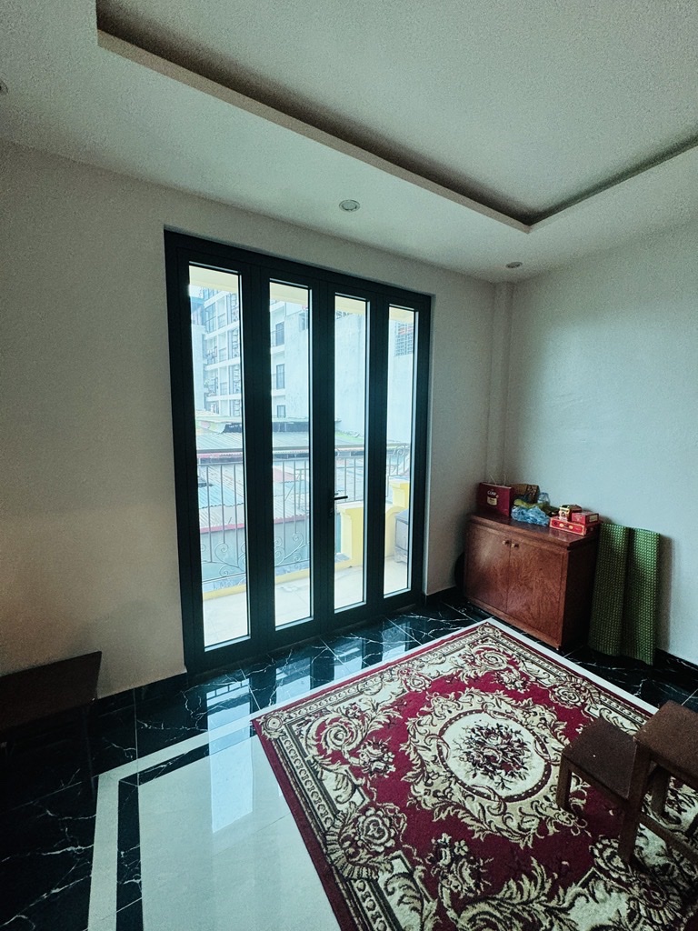 Bán nhà Lê Văn Lương, gara ô tô, thang máy, mặt tiền rộng, 60m2, hơn 19 tỷ