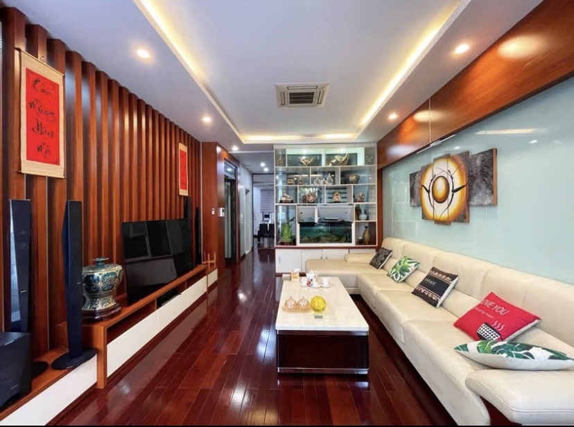 Bán nhà Lê Văn Lương, gara ô tô 7 chỗ, nội thất nhập khẩu từ Italia, 54m2, nhỉnh 16 tỷ