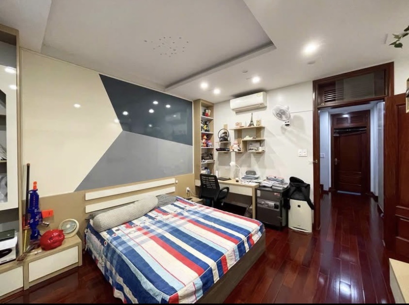 Bán nhà Lê Văn Lương, gara ô tô 7 chỗ, nội thất nhập khẩu từ Italia, 54m2, nhỉnh 16 tỷ