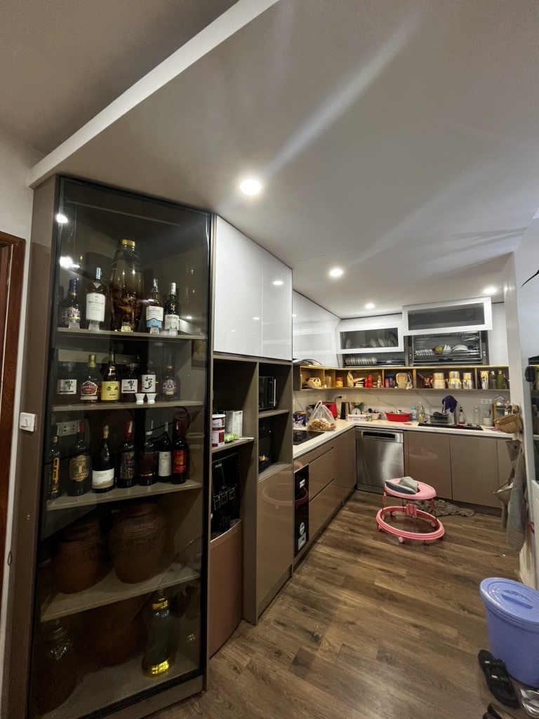BÁN CĂN HỘ 3PN, 2WC Ở Nguyễn Tuân, FULL NỘI THẤT, NHÀ ĐẸP, CÓ SLOT Ô TÔ, HƠN 4 TỶ