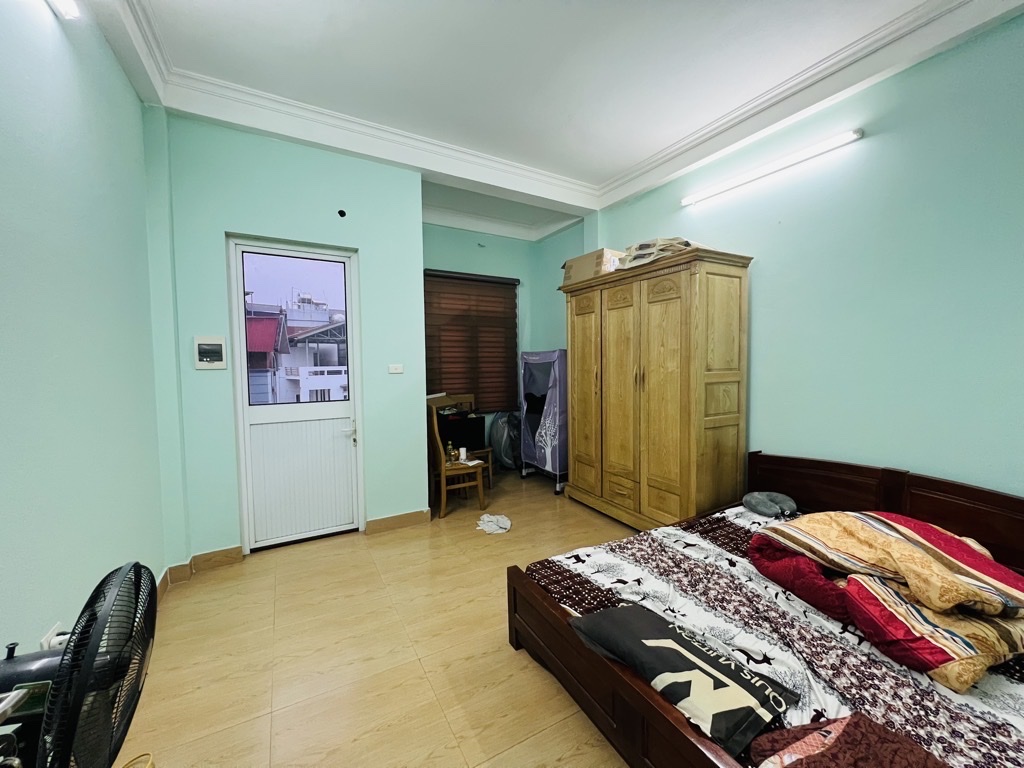 KHUẤT DUY TIẾN, 2 MẶT NGÕ OTO, gần phố, nhà đẹp ở luôn, 54m2 phân lô, hơn 16 tỷ