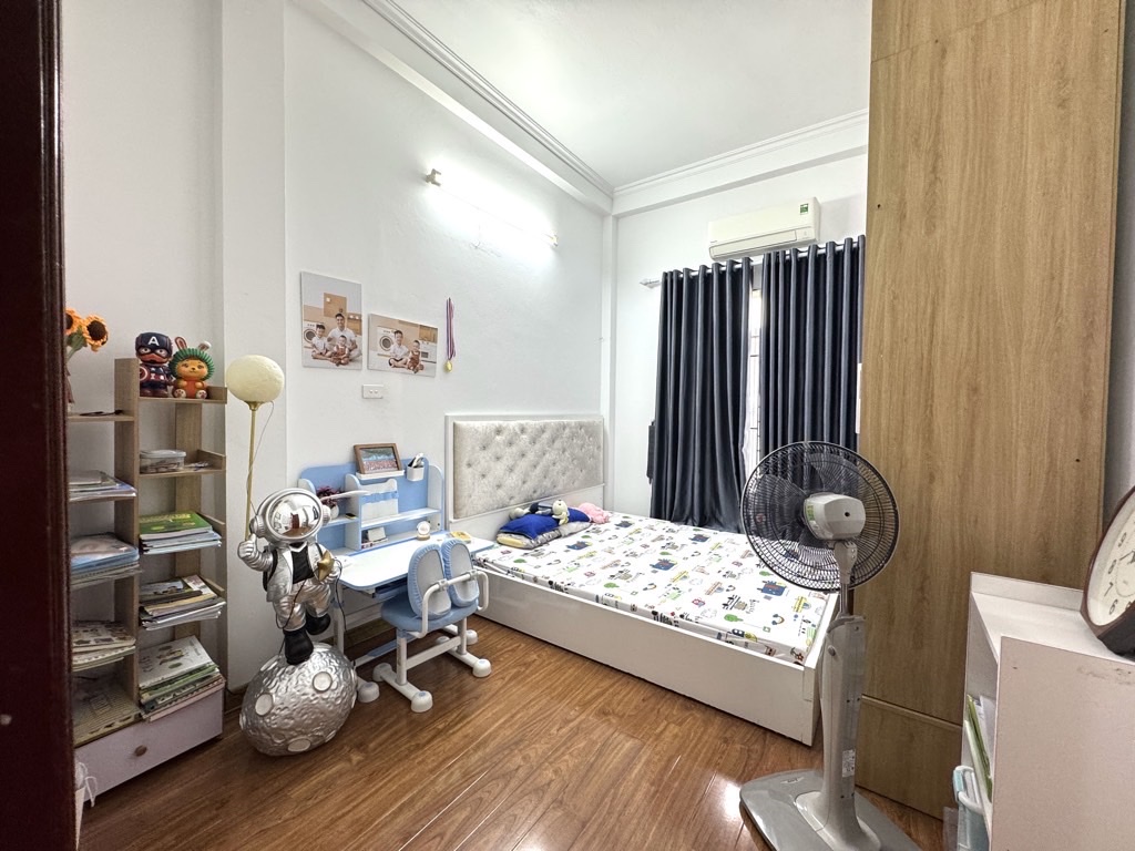 Bán nhà 54m2, LÔ GÓC 3 THOÁNG, Vũ Trọng Phụng thông Ngụy Như Kon Tum, 1 nhà ra phố, 14 tỷ