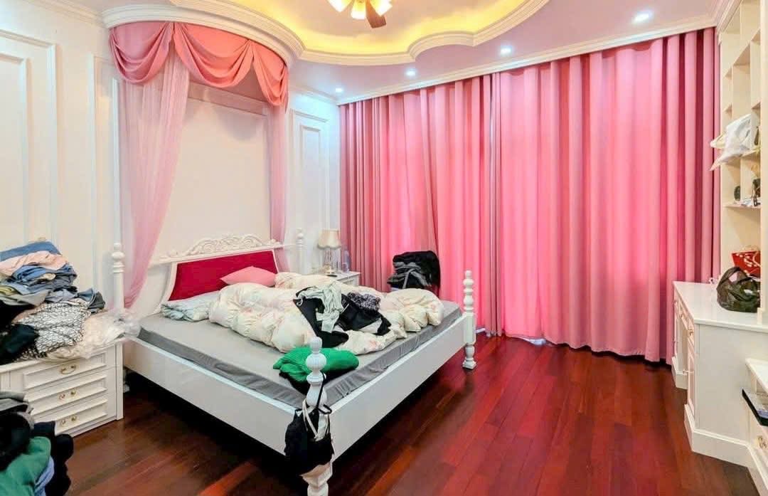 THANG MÁY, Vỉa hè, GARA oto, phố Ngụy Như Kon Tum, 49m2, hơn 19 tỷ