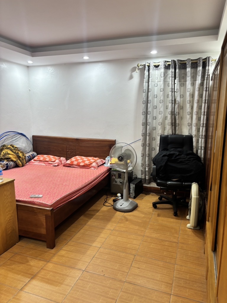 Đầu phố Nguyễn Thị Định, VỈA HÈ, TRƯỚC NHÀ OTO TẢI TRÁNH NHAU, mặt tiền kinh doanh, hơn 18 tỷ