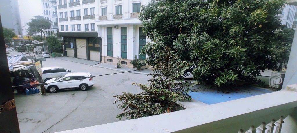 Bán nhà Lê Văn Lương, trước nhà rộng như sân bóng đá, 45m2, 14.5 tỷ