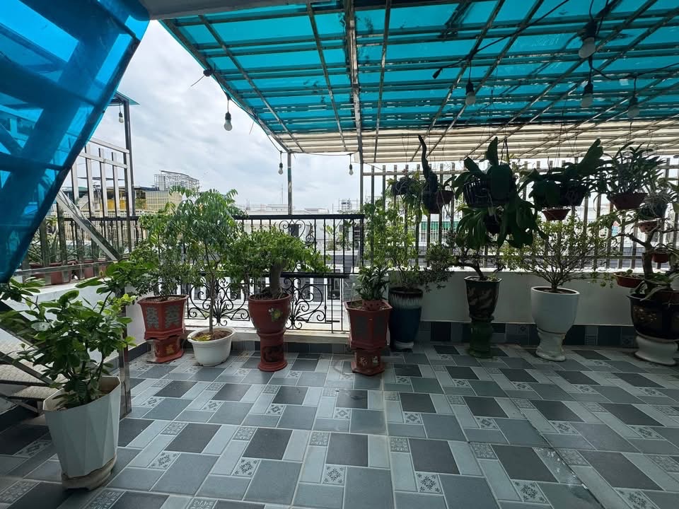 GARA Oto, Thang máy, nhà mới MẠC THÁI TỔ, ngõ thông kinh doanh, hơn 19 tỷ