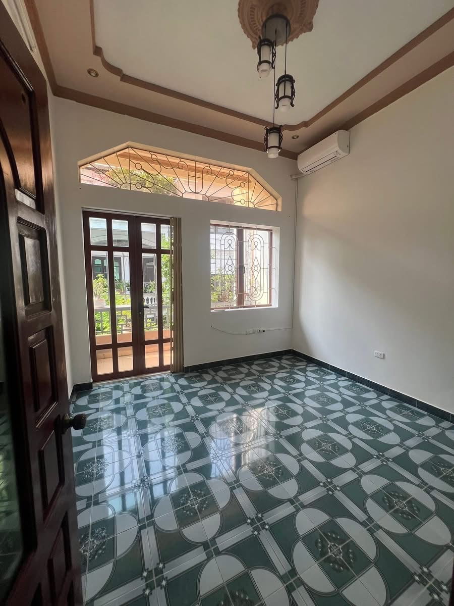 Bán nhà VŨ PHẠM HÀM, PHÂN LÔ ô bàn cờ, ngõ ô tô, mặt tiền rộng, 58m2, hơn 18 tỷ
