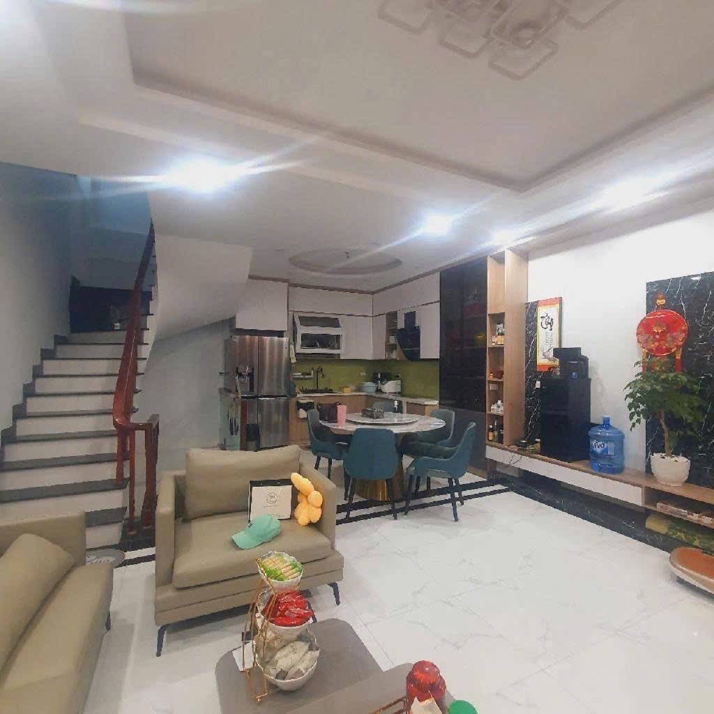 Bán nhà Nguyễn Tuân 51m², 5 tầng – Vị trí trung tâm, vừa ở vừa kinh doanh, giá hơn 18 tỷ