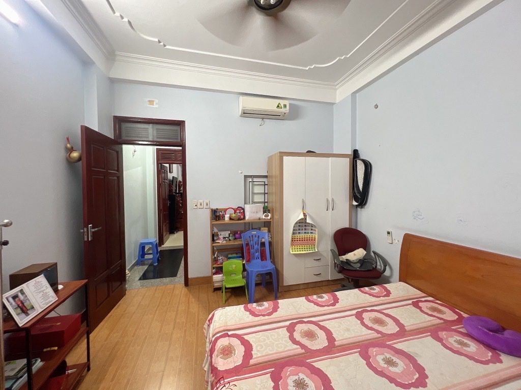 Bán nhà Nguyễn Tuân 51m², 5 tầng – Vị trí trung tâm, vừa ở vừa kinh doanh, giá hơn 18 tỷ