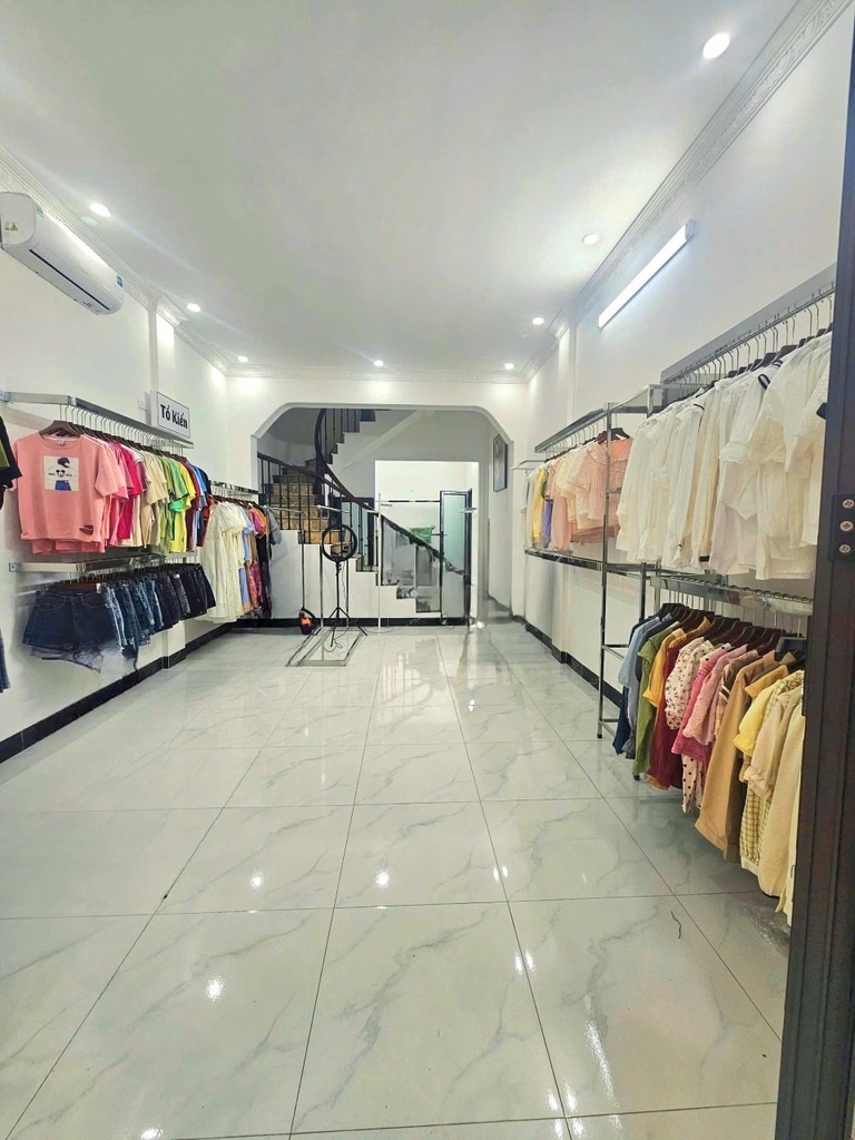 Nhà đẹp Ngụy Như Kon Tum, ở và kinh doanh, ngõ rộng thoáng, dân trí cao, 52m2, hơn 19 tỷ