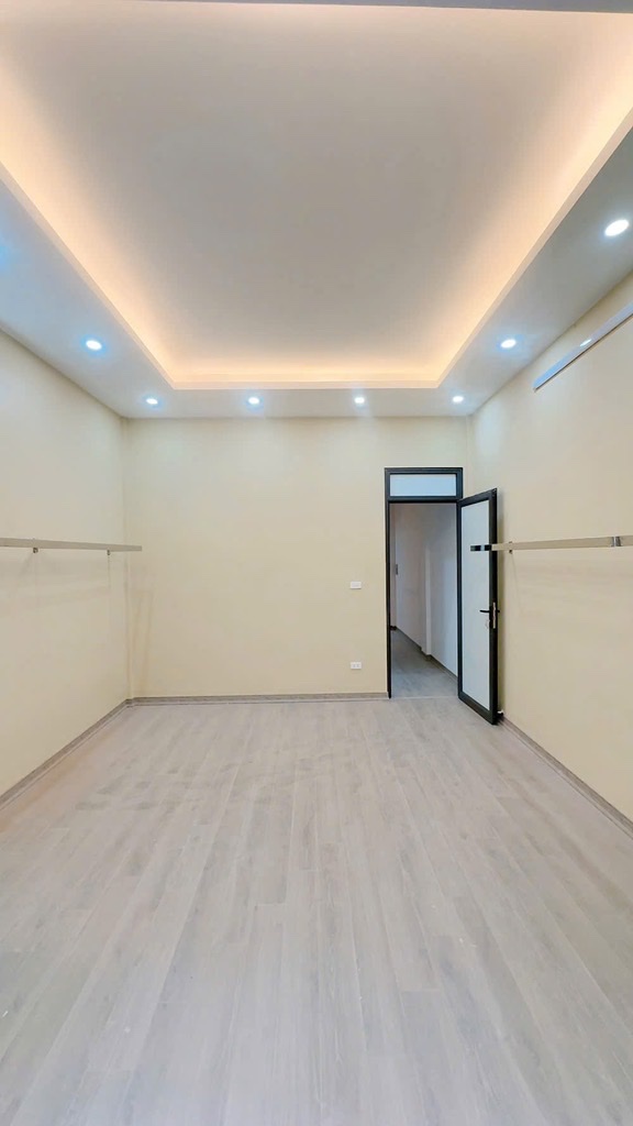 Nhà đẹp Ngụy Như Kon Tum, ở và kinh doanh, ngõ rộng thoáng, dân trí cao, 52m2, hơn 19 tỷ