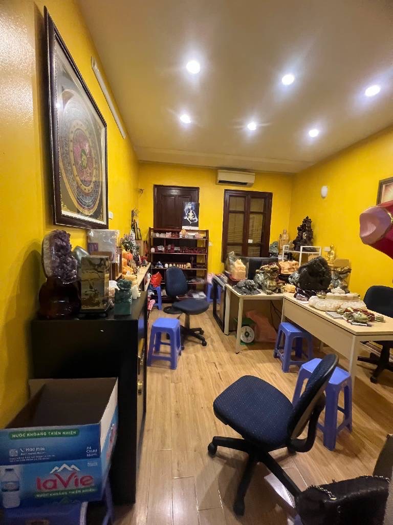 Nhà đẹp Vũ Trọng Phụng, Gara ô tô, sát phố, ngay khu trung tâm, 52m2, hơn 19 tỷ