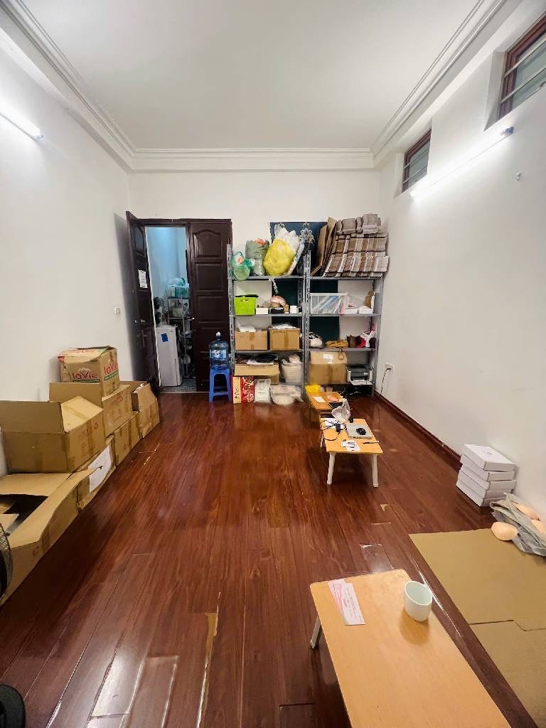 Nhà đẹp Vũ Trọng Phụng, Gara ô tô, sát phố, ngay khu trung tâm, 52m2, hơn 19 tỷ