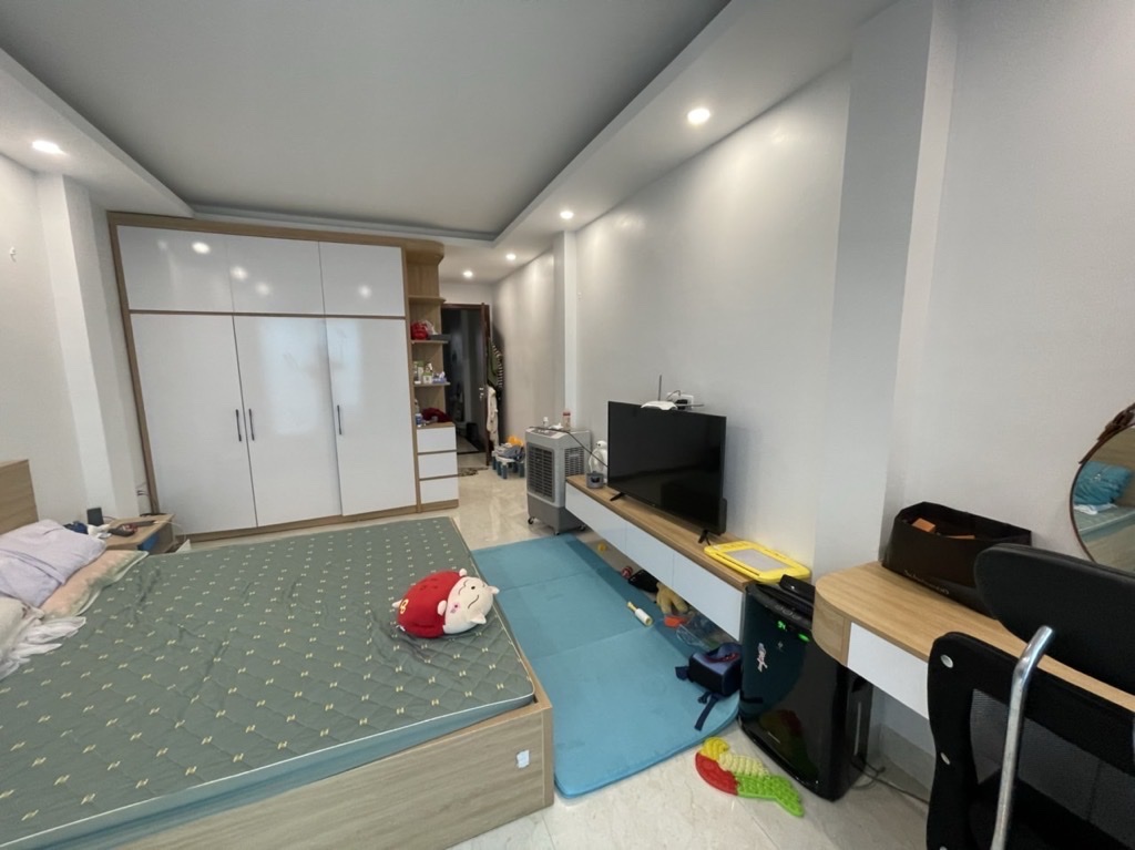 Khu VIP Lê Văn Lương, gara ô tô 7 chỗ, 2 thoáng, sát công viên Thanh Xuân, 48m2, 18 tỷ