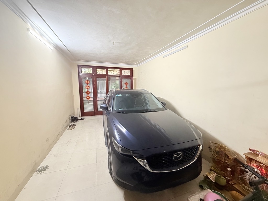 Vị trí Vàng, Gara ô tô 7 chỗ, mặt ngõ Nguyễn Tuân rộng như phố, 52m2, hơn 13 tỷ