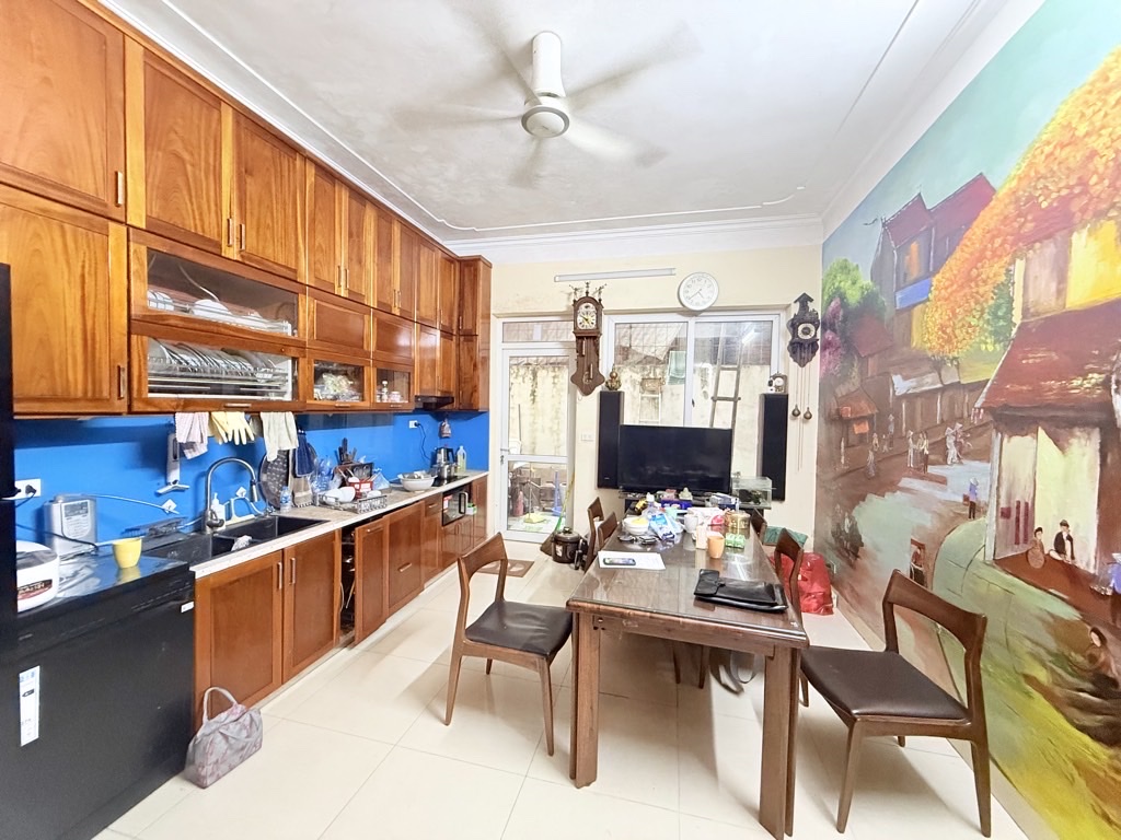 Vị trí Vàng, Gara ô tô 7 chỗ, mặt ngõ Nguyễn Tuân rộng như phố, 52m2, hơn 13 tỷ