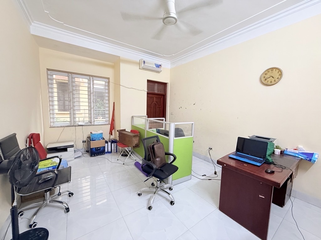 Vị trí Vàng, Gara ô tô 7 chỗ, mặt ngõ Nguyễn Tuân rộng như phố, 52m2, hơn 13 tỷ