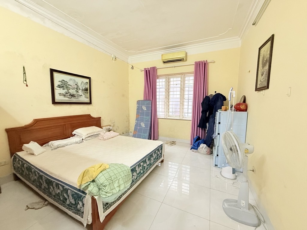 Vị trí Vàng, Gara ô tô 7 chỗ, mặt ngõ Nguyễn Tuân rộng như phố, 52m2, hơn 13 tỷ