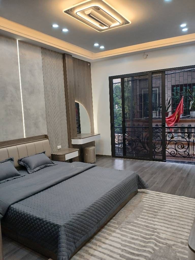 Hoa hậu Khuất Duy Tiến, phân lô, thang máy, ô tô 7 chỗ vào nhà, 10m mặt phố, hơn 15 tỷ