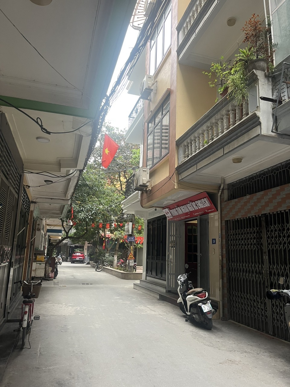 Bán nhà Nguyễn Tuân, gần sân vui chơi, 2 thoáng, ngõ ô tô 7 chỗ thông 2 đầu, hơn 17 tỷ