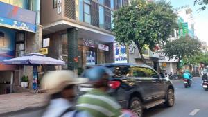Bán biệt thự mini Vũ Trọng Phụng, view sân chung cư, gần ngay phố, 40m2, hơn 8 tỷ