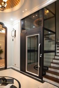 Bán nhà Hoàng Ngân, KD văn phòng, ôtô ngủ trong nhà, thang máy xịn, 62m2, nhỉnh 16 tỷ