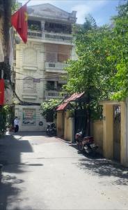 Bán nhà Ngụy Như Kon Tum, ngõ ô tô thông, 2 bước ra phố, 49m2, nhỉnh 15 tỷ