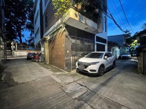 Bán nhà Ngụy Như Kon Tum, ô tô đỗ cửa, view sân chơi, 31m2, hơn 7 tỷ