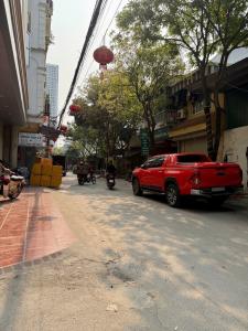 Nhà đẹp Ngụy Như Kon Tum, ở và kinh doanh, ngõ rộng thoáng, dân trí cao, 52m2, hơn 19 tỷ