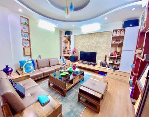 BÁN GẤP NHÀ ĐỘI CẤN TT BA ĐÌNH GIÂP DANH TÂY HỒ, CẦU GIẤY Ô TÔ KD THANG MÁY FULL NỘI THẤT 50M X 6 TẦNG MT 5,5M 15 TỶ 
