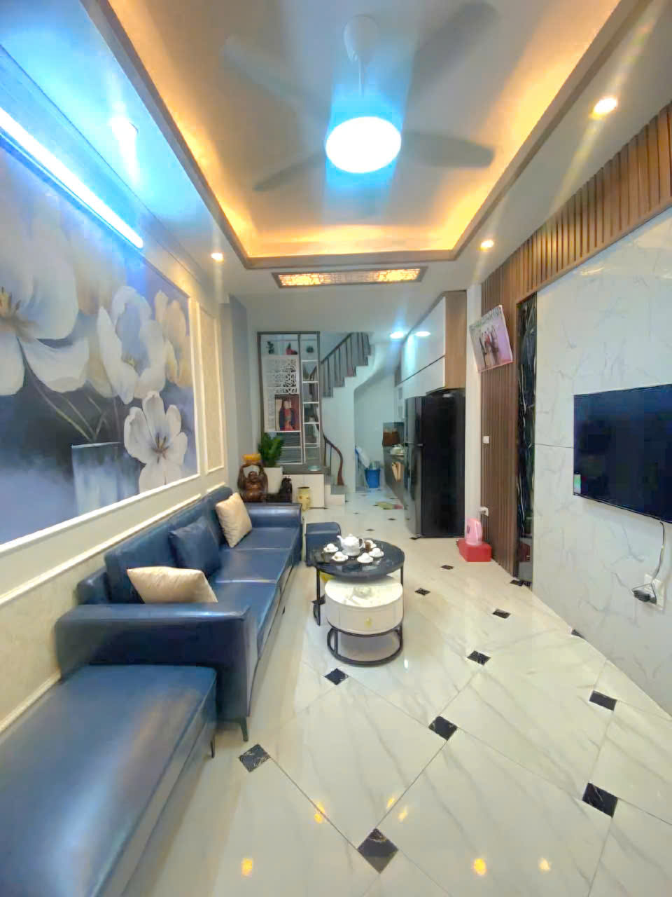 BÁN GẤP NHÀ HỒNG HÀ TT BA ĐÌNH GIÁP RANH TÂY HỒ, HÒAN KIẾM DÂN XÂY 5,7 TỶ