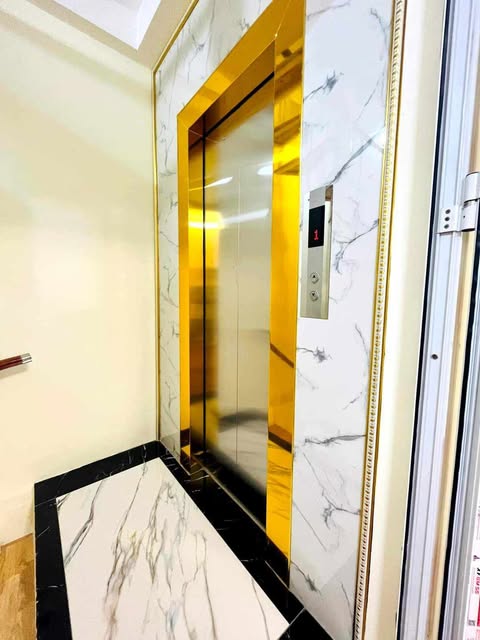 NHÀ ĐẸP HOÀNG HOA THÁM_ VĂN CAO TT BA ĐÌNH VIEW MỘNG MƠ THANG MÁY 33M X 5 TẦNG MT 4M 8.6 TỶ