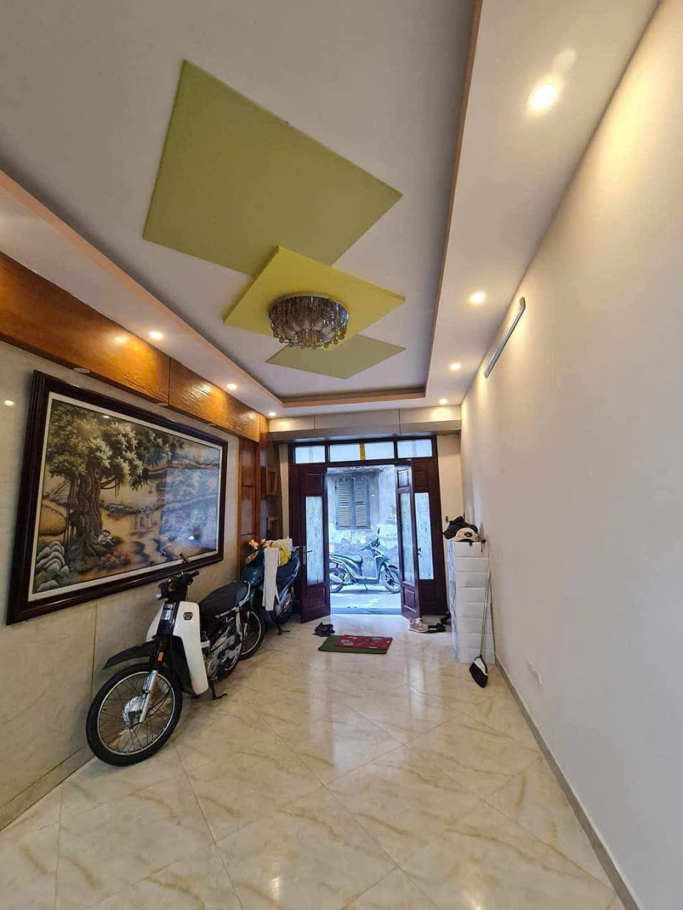 NHÀ ĐẸP HOÀNG HOA THÁM TT BA ĐÌNH  NỘI THẤT SỊN XÒ 40M X 4 TẦNG 8,6 TỶ