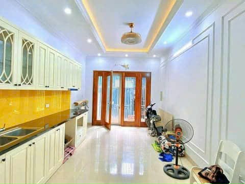 BÁN GẤP NHÀ ĐẸP ĐỘI CẤN TT BA ĐÌNH GIÁP TÂY HỒ, CẦU GIẤY, PHÂN LÔ FULL NỘI THẤT 7,5 TỶ