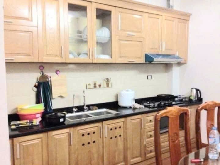 NHÀ ĐỘI CẤN TT BA ĐÌNH KD 40M X 5 TẦNG 8 , 6 TỶ