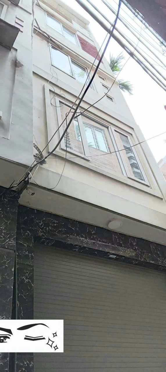 NHÀ ĐỘI CẤN TT BA ĐÌNH KD 40M X 5 TẦNG 8 , 6 TỶ