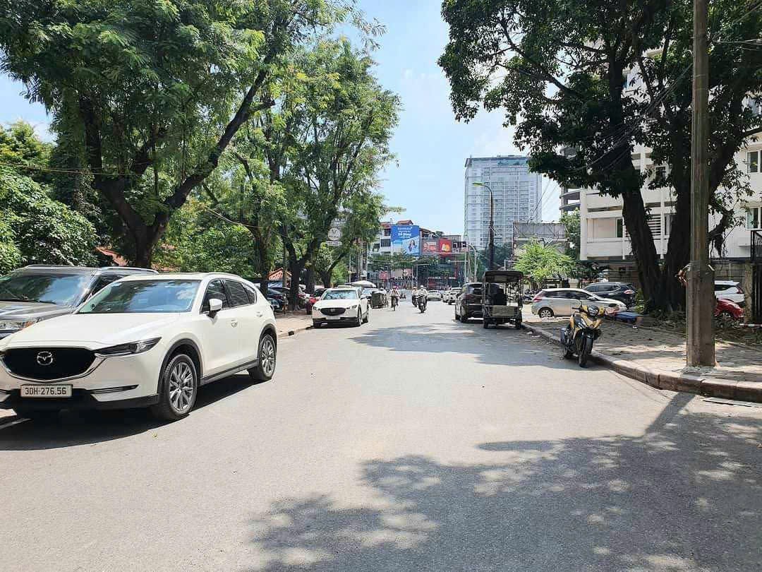 BÁN GẤP NHÀ KIM MÃ BA ĐÌNH ĐÓN ĐẦU QH TƯƠNG LAI RẠNG NGỜI PHÂN LÔ 32M X 4 TẦNG 7,5 TỶ