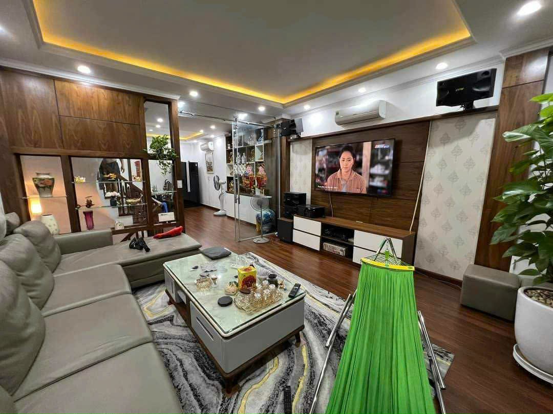 BÁN GẤP NHÀ ĐẸP ĐỘI CẤN BA ĐÌNH FULL NỘI THẤT Ô TÔ KD 50M X 5 TẦNG MT 4,3M 15 TỶ