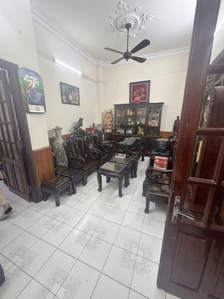 BÁN GẤP NHÀ ĐỘI CẤN TT BA ĐÌNH 80M X 3 TẦNG MT 5,5M 17,3 TỶ