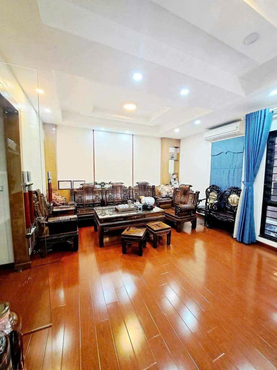 BÁN GẤP NHÀ MẶT PHỐ BA ĐÌNH GIÁP RANH TÂY HỒ, HOÀN KIẾM KD VỈA HÈ Ô TÔ TRÁNH 70M  X 4 TẦNG MT 7,5M 26,2 TỶ.