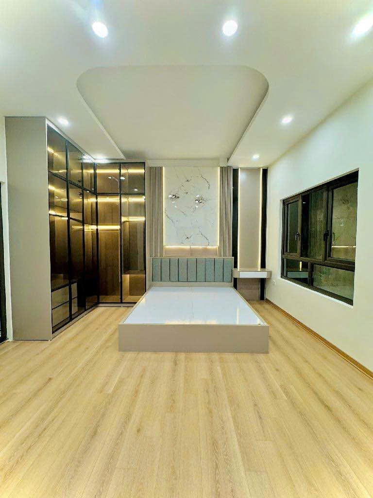 BÁN GẤP NHÀ PHAN ĐÌNH PHÙNG PHỐ VIP BA ĐÌNH GIÁP RANH HOÀN KIẾM MỚI KOONG THANG MÁY 17,3TỶ