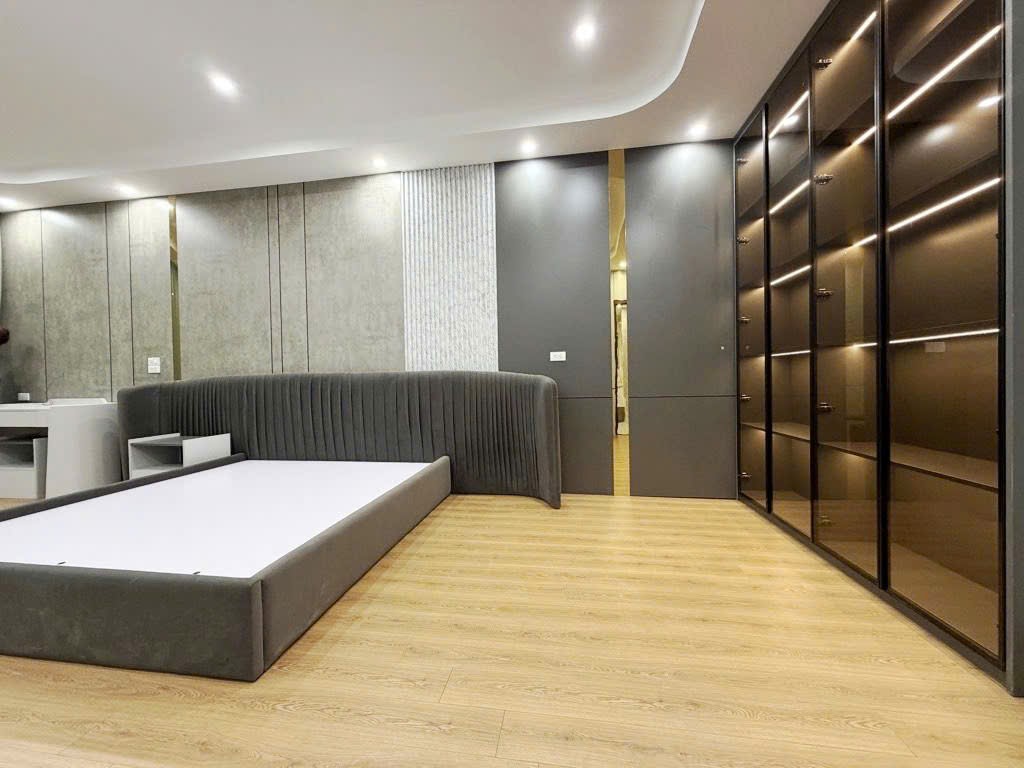 NHÀ ĐẸP BA ĐÌNH GIÁP TÂY HỒ, HOÀN KIẾM Ô TÔ, GARA, THANG MÁY 56M X 7 TẦNG MT 5M 18,3 TỶ.