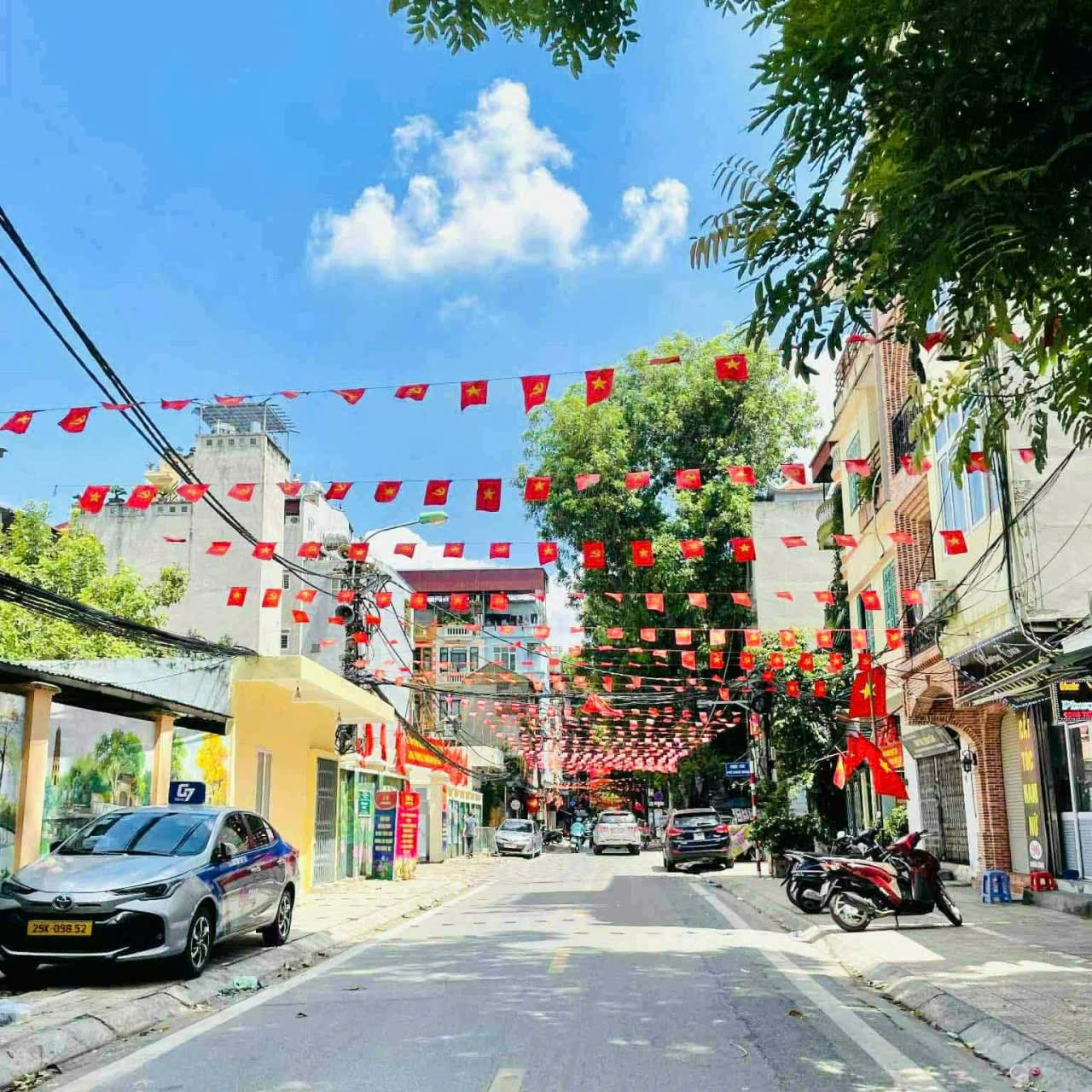 BÁN GẤP NHÀ BA ĐÌNH GIÁP RANH TÂY HỒ HOÀN KIẾM CÁCH MẶT PHỐ 6M 40M X 3 TẦNG MT 4M 7,39 TỶ