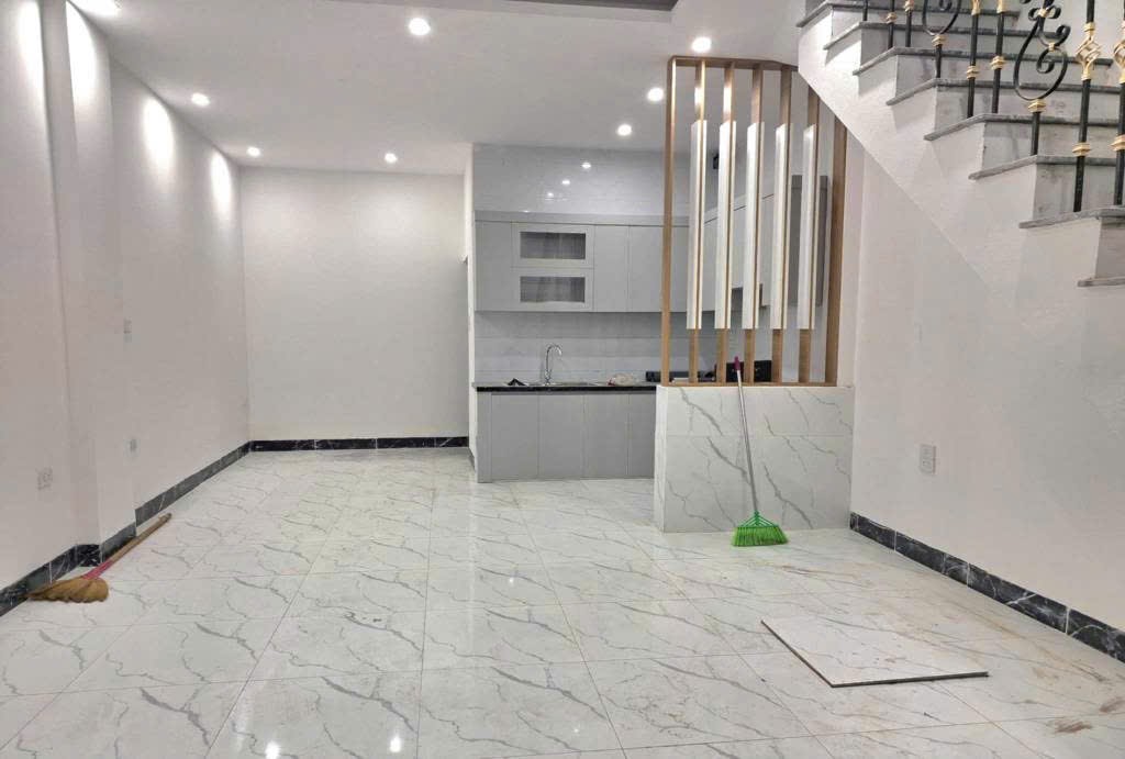 GIẢM SỐC NHÀ ÂU CƠ TT TÂY HỒ MỚI KOONG FULL NỘI THẤT 47M X 3 TẦNG MT 4,6M 2,9 TỶ.