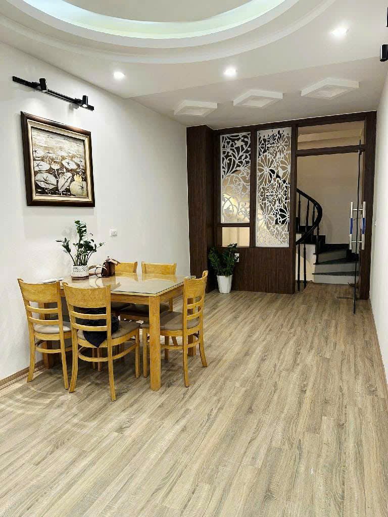 BÁN GẤP NHÀ ĐỘI CẤN TT BA ĐÌNH FULL NỘI THẤT 37M X 5 TẦNG MT 5,5M 11 TÝ