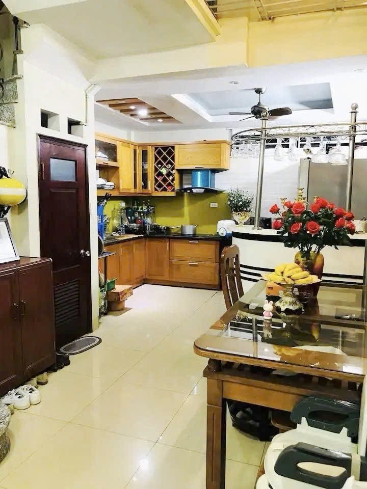 BÁN GẤP NHÀ ĐỘI CẤN TT BA ĐÌNH 40M X 5 TẦNG MT 4M NHỈNH 11 TỶ.