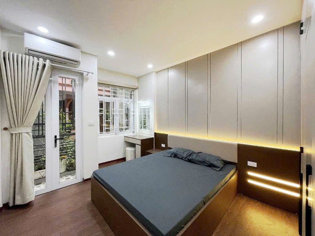 NHÀ HOÀNG HOA THÁM TT BA ĐÌNH GIÁP RANH TÂY HỒ, CẦU GIẤY 34M X 5 TẦNG MT 4M NHỈNH 9 TỶ.