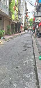 SIÊU HIẾM NHÀ HỒNG HÀ TT BA ĐÌNH GIÁP RANH TÂY HỒ, HOÀN KIẾM KD, VỈA HÈ, Ô TÔ TRÁNH 8 TỶ 2