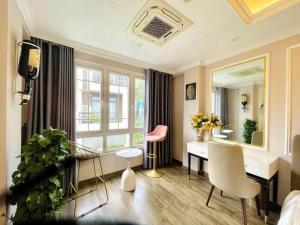 BÁN GẤP NHÀ MẶT PHỐ TÂY HỒ GIÁP DANH BA ĐÌNH KD, THANG MÁY, VỈA HÈ 40M X 7 TẦNG 20 TỶ     .